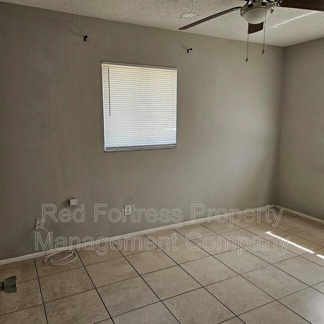 Foto del edificio - 13929 First Street