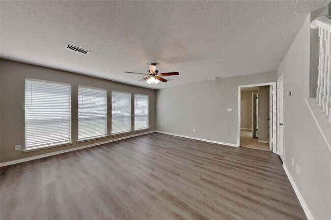Building Photo - 1714 Sterling Village Dr