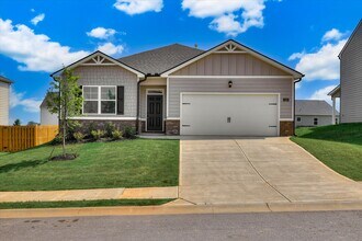 Building Photo - 1253 Birch Cir