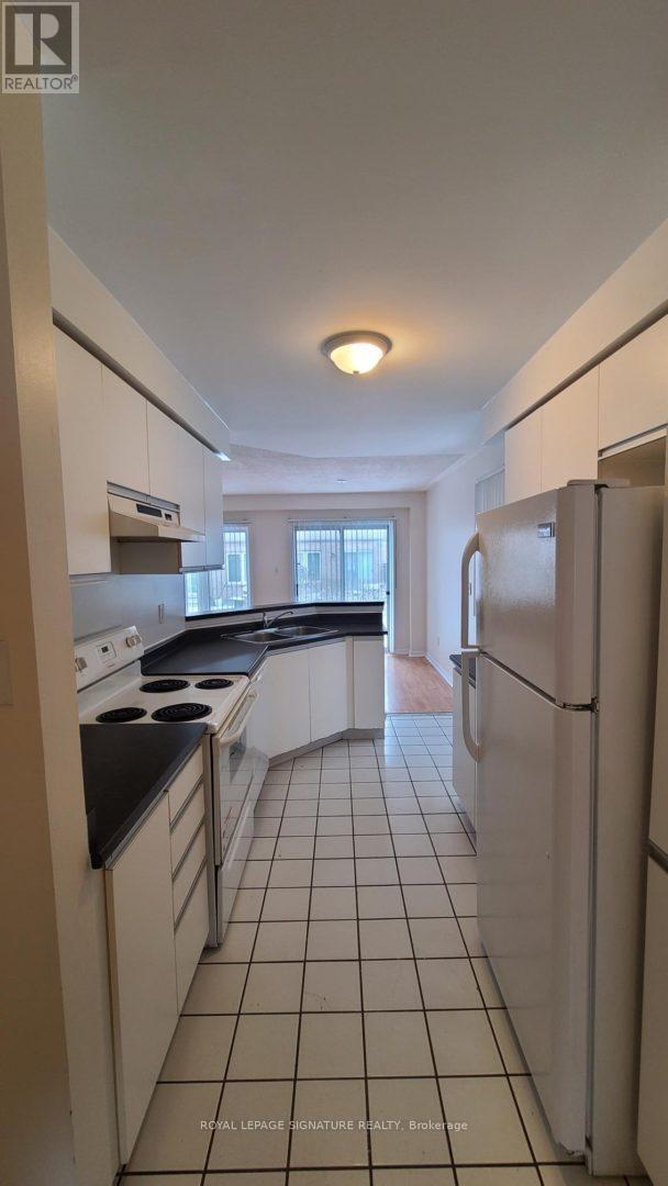 Building Photo - 5 Fairglen Ave