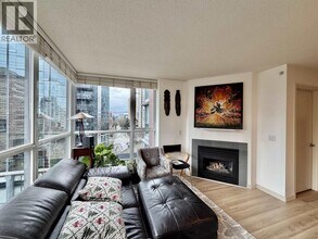 Building Photo - 1068 Hornby St