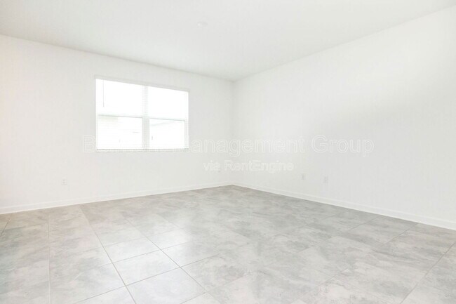 Foto del edificio - 5649 Quiet Palm Lp