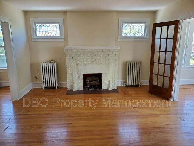 Building Photo - 106 Woodlawn Ave