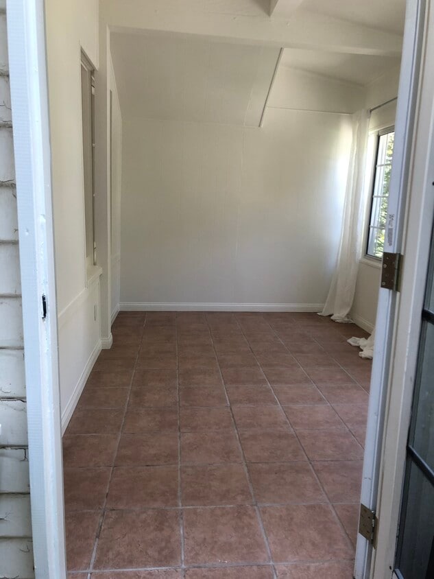 Primary Photo - 954 16th St