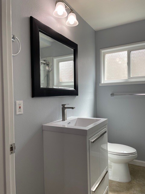 baño1 - 2754 79th Ave