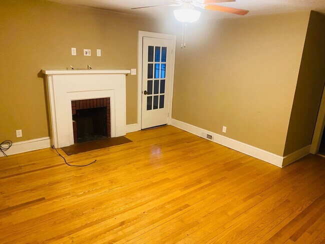 Foto del edificio - PULASKI, 2BR / 1 BA, AVAILABLE JAN. 24TH, ...