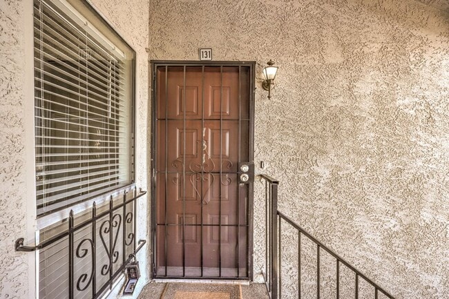 Building Photo - Charming Condo for Rent