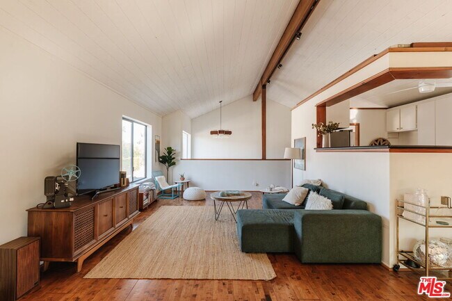 Foto del edificio - 4450 Alla Rd