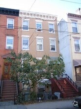 Building Photo - 236 Garden St