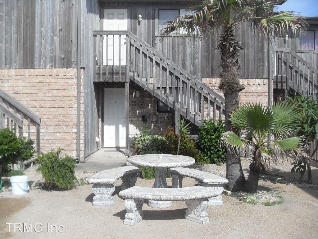 Primary Photo - 15209 Leeward Dr