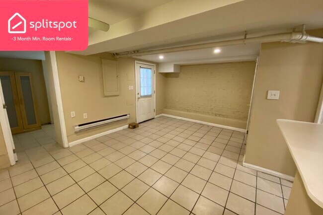 Foto del edificio - Private room in 4 bedroom Washington Apart...