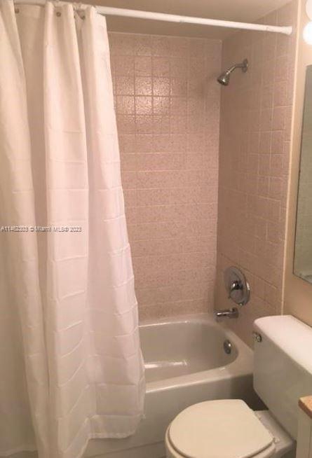 Building Photo - 3530 Pine Tree Ct