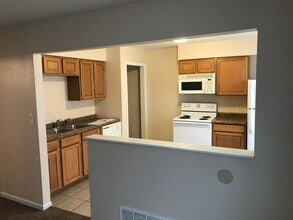 Building Photo - 917 SW Titus Ave