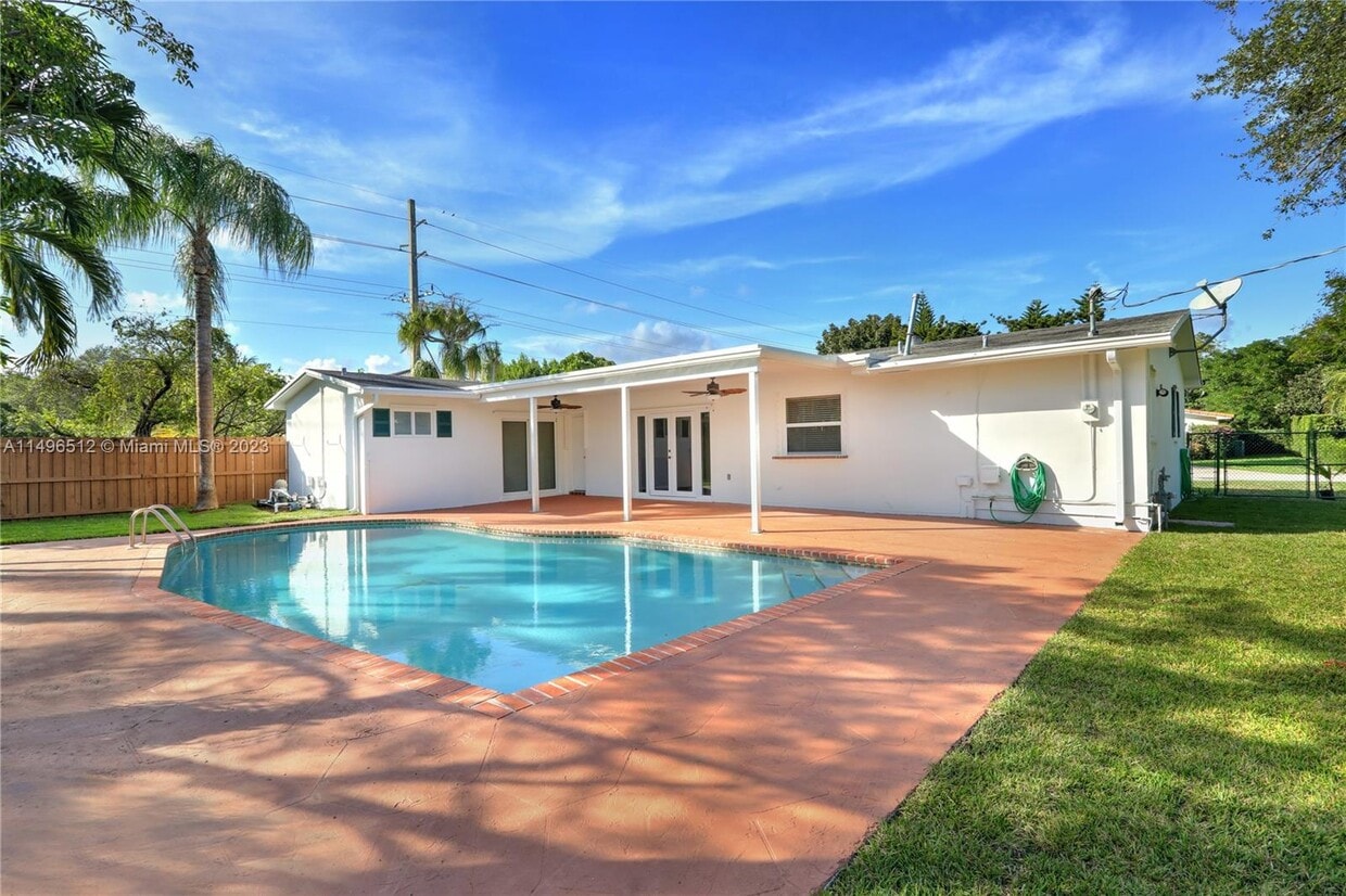 8856 SW 156th Terrace, Palmetto Bay, FL 33157 House Rental in