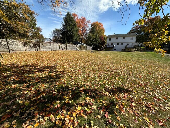 Foto del edificio - 144 Holly St