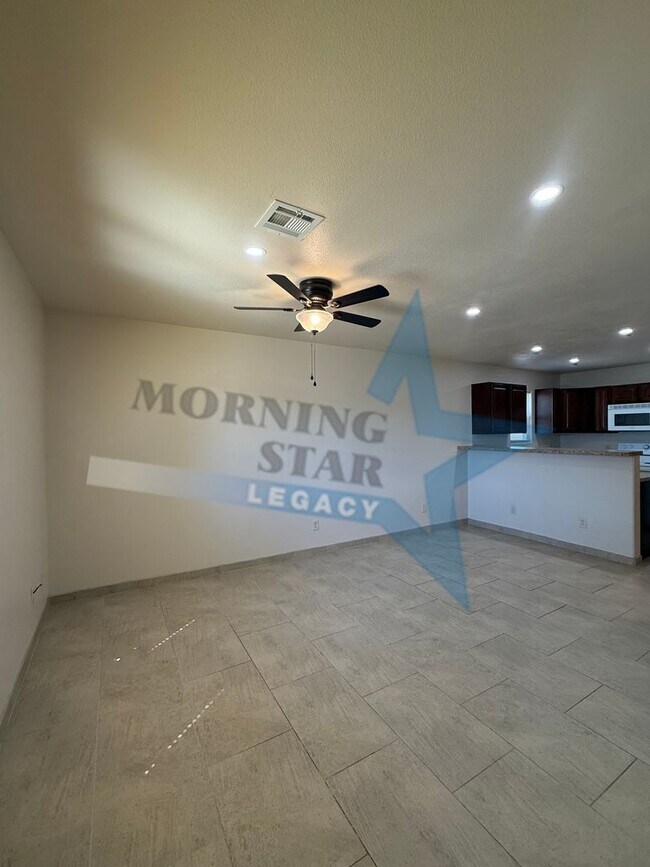Foto del edificio - 2-Bedroom Townhome Apartment - Available Now!