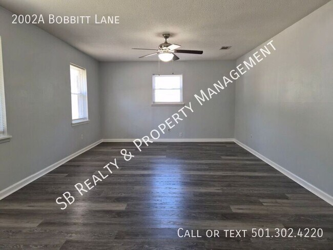 Foto del edificio - 2002 Bobbitt Ln