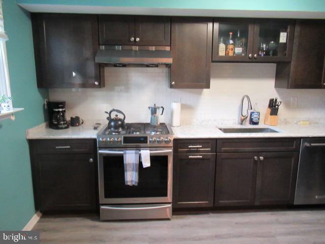 Building Photo - 6 Adele Ct