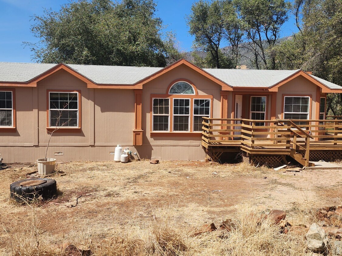Building Photo - 5702 CA-49