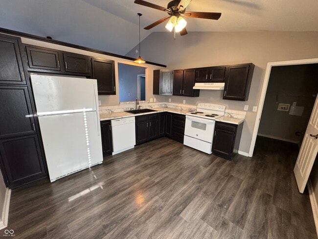 Foto del edificio - 7021 Gimbel Ct