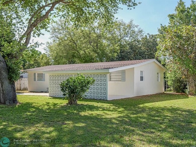 Building Photo - 2203 1st Pl