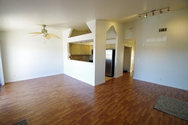 Foto del edificio - 853 Warwick Ave