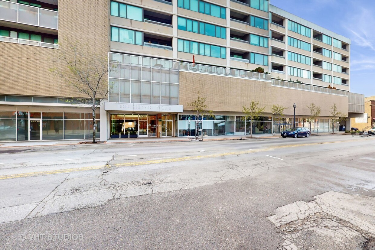 Foto principal - 900 Chicago Ave