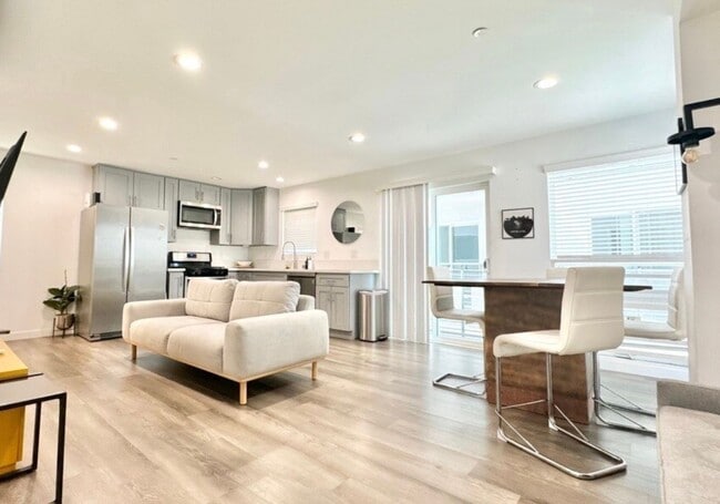 Photo - 1875 W 20th St Apartment