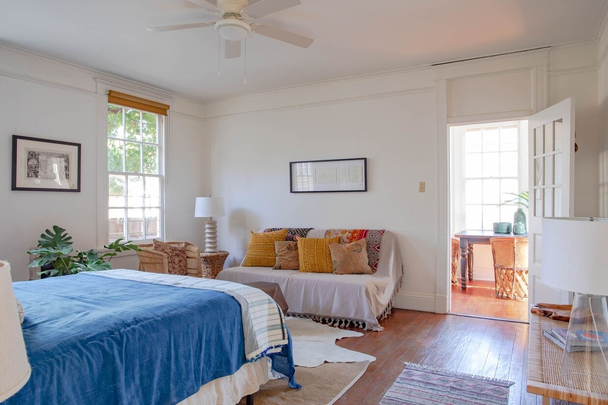 Primary Photo - 3001 Ponce De Leon St
