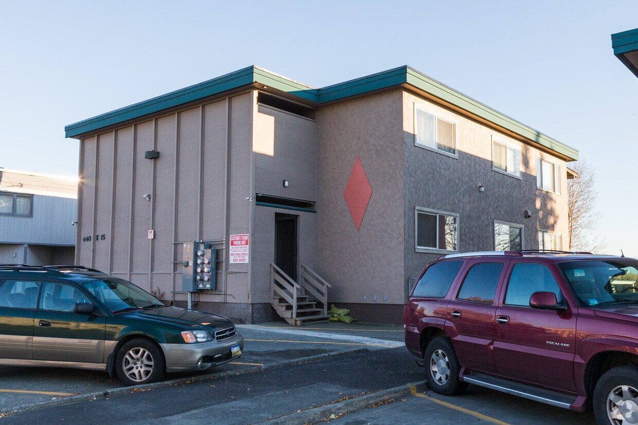 Foto del edificio - 420-440 E 15th Ave