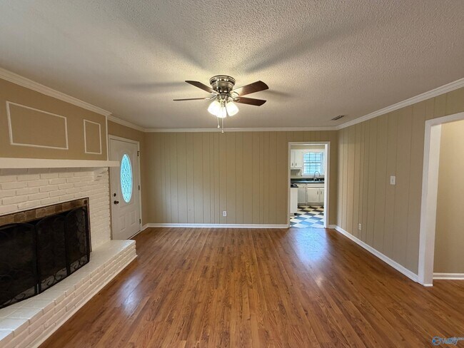 Foto del edificio - 1416 Modaus Rd SW