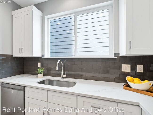 Foto del edificio - 3 br, 2.5 bath House - 3851 SE 92nd Ave #5