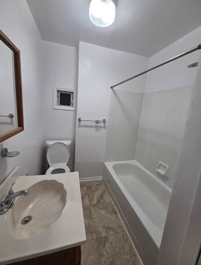 Foto del edificio - 7 Bridle Path Ln