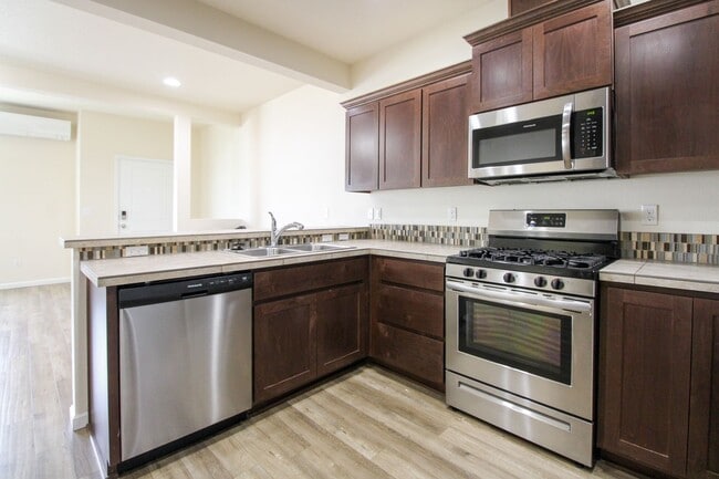 Building Photo - 5763 Joynak St S