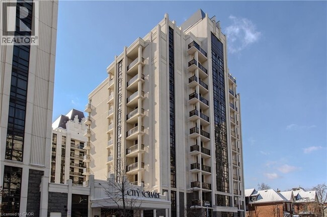 Building Photo - 85 Robinson St