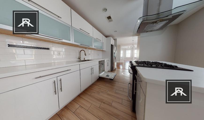 Foto principal - 3 bedroom in Cambridge MA 02139