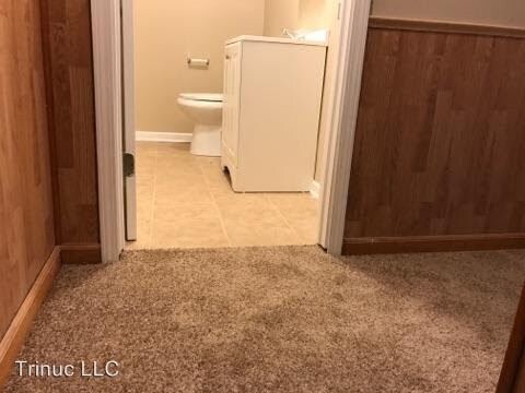 Building Photo - 3 br, 1.5 bath House - 17 W 30th Pl
