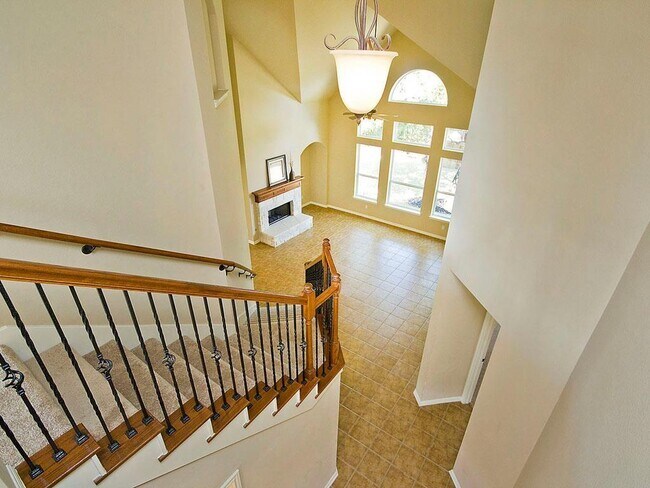Building Photo - 16304 Fincastle Dr