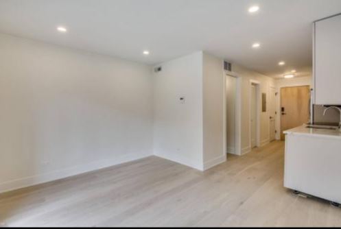 Foto del edificio - Lincoln 1955 N