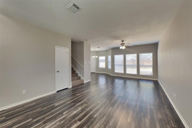 Building Photo - 15526 Hazel Thicket Tr