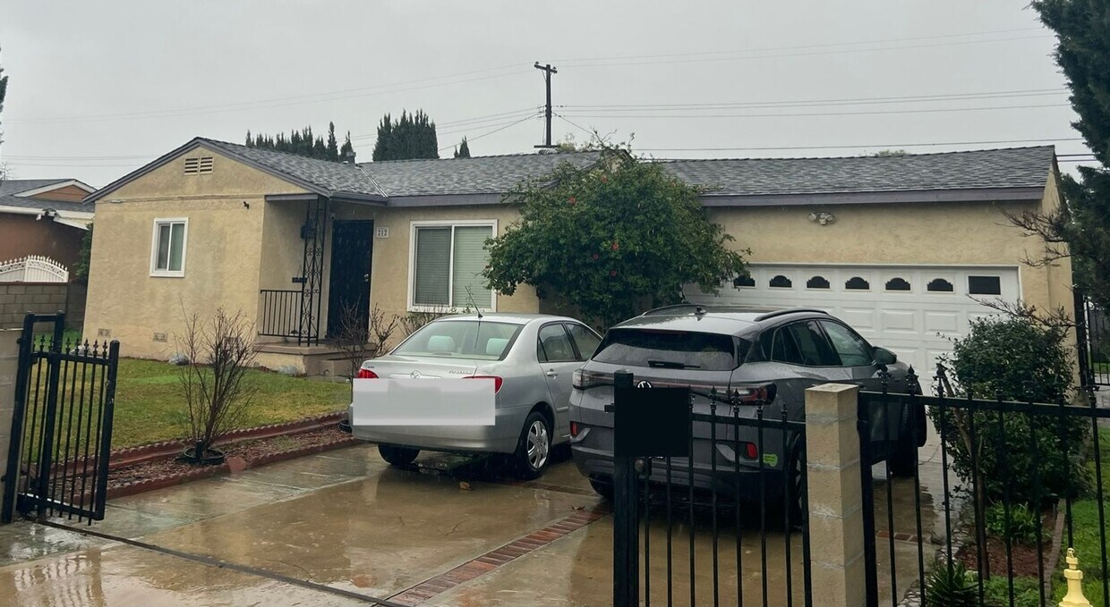 Photo - 212 N Aladdin Dr, Anaheim, CA 92801