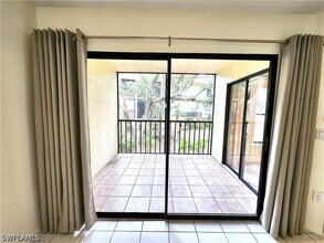Building Photo - 15075 Parkside Dr