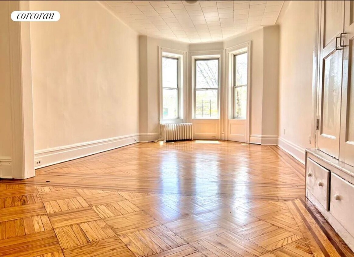 Foto principal - 179 Sterling St