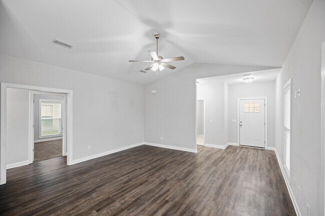 Building Photo - 147 Heyward Dr