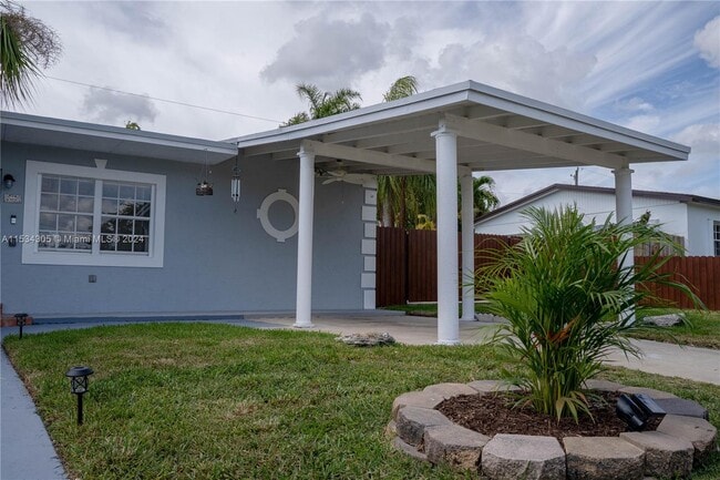 Building Photo - 10120 Nicaragua Dr