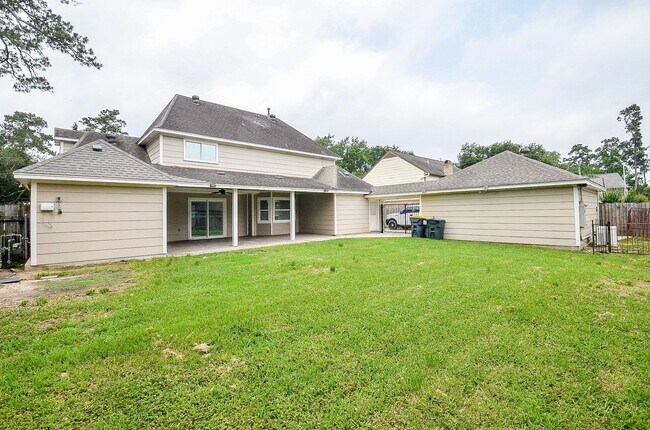 Building Photo - 15614 Dawnbrook Dr
