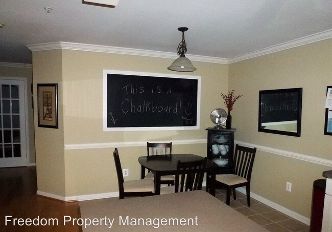 Building Photo - 8099 Lacy Dr