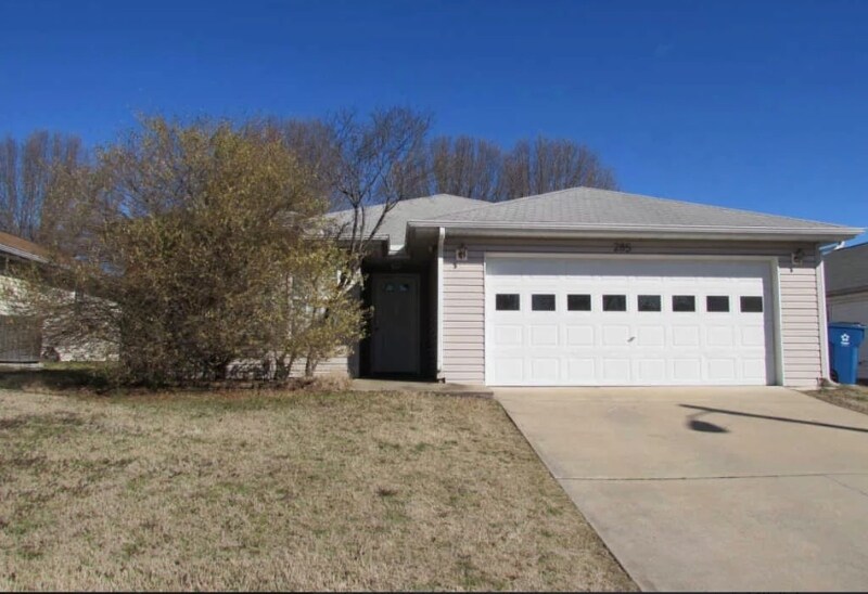Foto principal - 285 Deer Run Rd