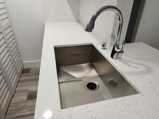 Foto del edificio - 4545 Treehouse Ln