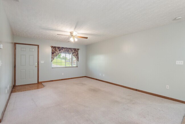 Building Photo - 4939 Stewart Ridge Rd
